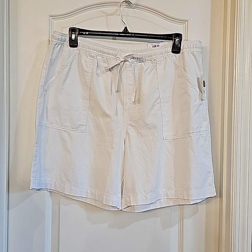Pull on shorts